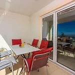Apartment Komfortables Nur 500 Meter Zum Mit Meerblick, Waschmaschine, Parkplatz Dramalj