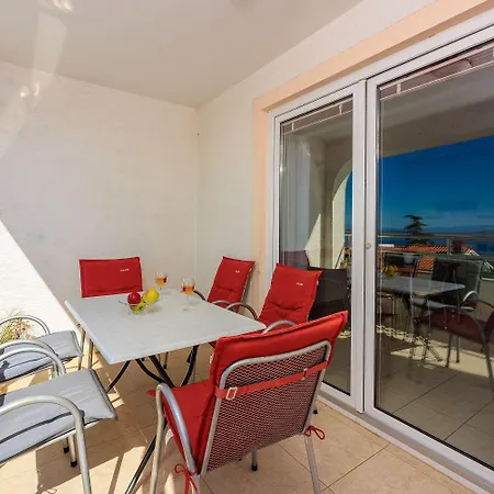 Appartement Komfortables Nur 500 Meter Zum Mit Meerblick, Waschmaschine, Parkplatz Dramalj