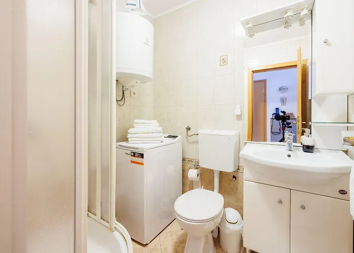 Apartman Komfortables Nur 500 Meter Zum Mit Meerblick, Waschmaschine, Parkplatz Dramalj