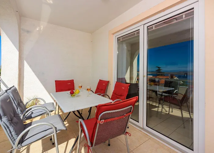 Apartman Komfortables Nur 500 Meter Zum Mit Meerblick, Waschmaschine, Parkplatz Dramalj